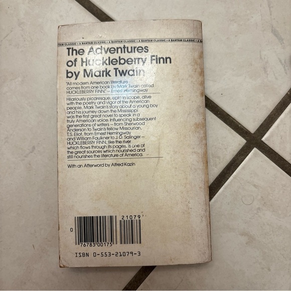 The Adventures of Huckleberry Finn by Mark Twain 1981 Unedited Original Text - Picture 3 of 5